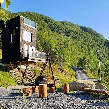 Mikrohyttene I Akrafjorden Etnesjoen 部屋 写真