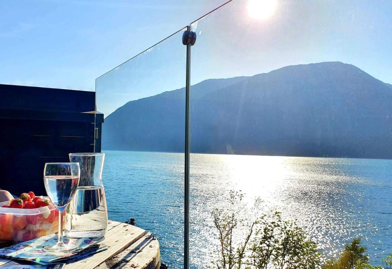Mikrohyttene I Akrafjorden Etnesjoen エクステリア 写真